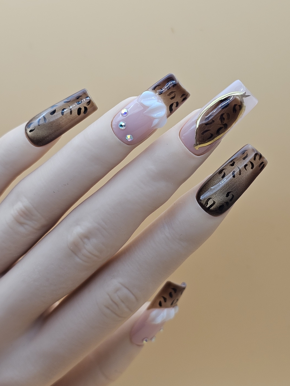Press-on Nails Set 10pc Size M Square Cheetah Animal Print Brown Cateye Flowers